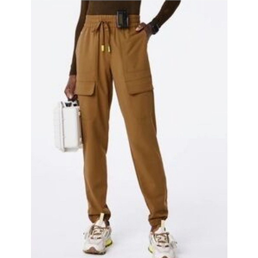 Figs Women's Cargo Joggers in Brown